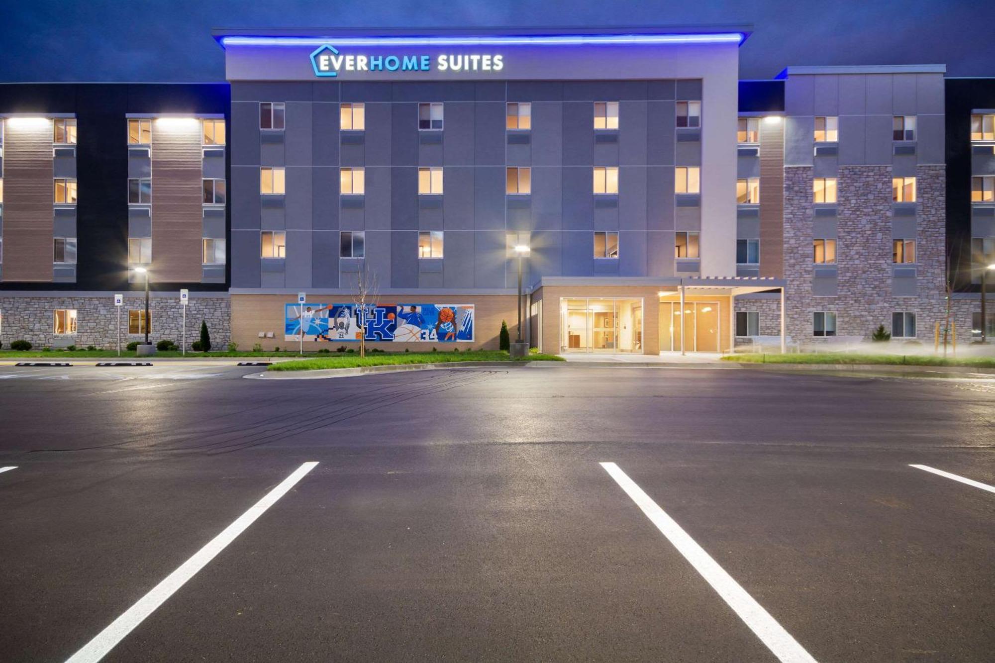Everhome Suites Lexington - Horse Park Bagian luar foto