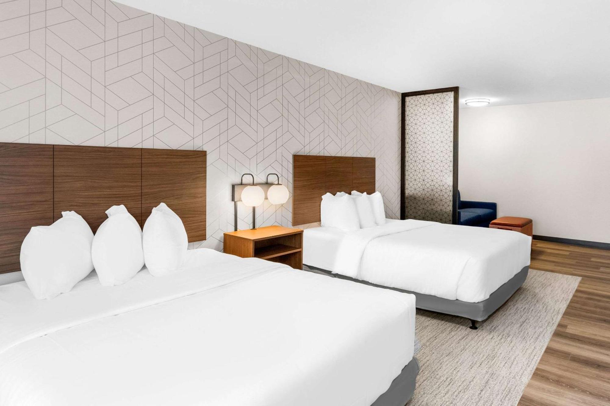 Everhome Suites Lexington - Horse Park Bagian luar foto