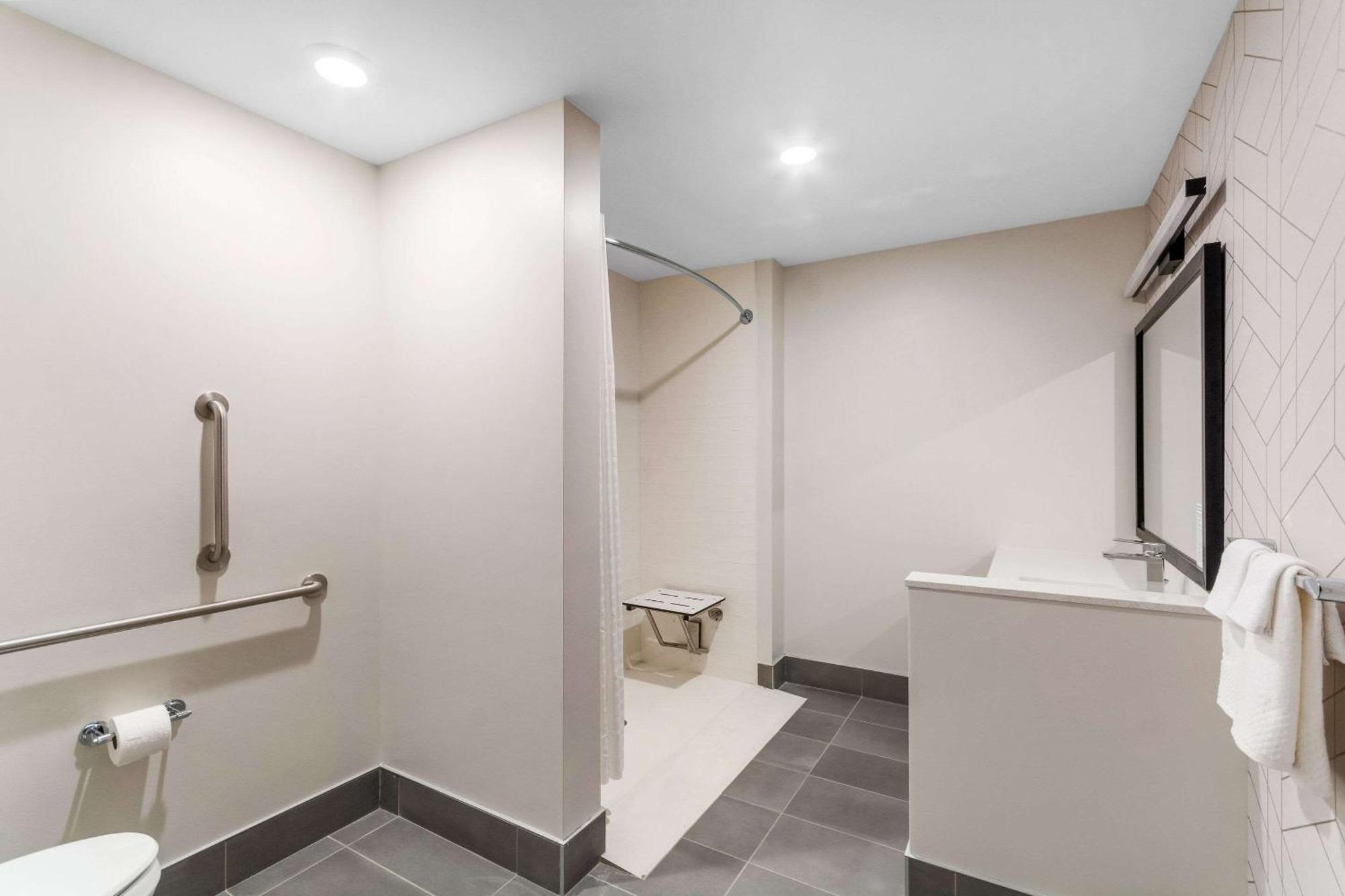 Everhome Suites Lexington - Horse Park Bagian luar foto